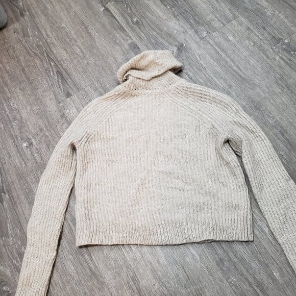 Talula Aritzia Cropped Loose Knit Turtleneck Sweater Mohair Wool Blend Sz XS - Picture 2 of 10